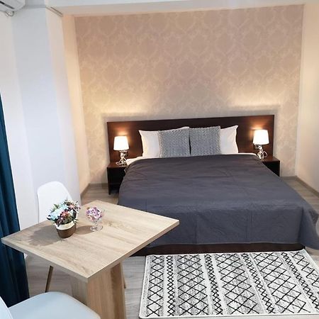 B House Rooms Iasi Luaran gambar
