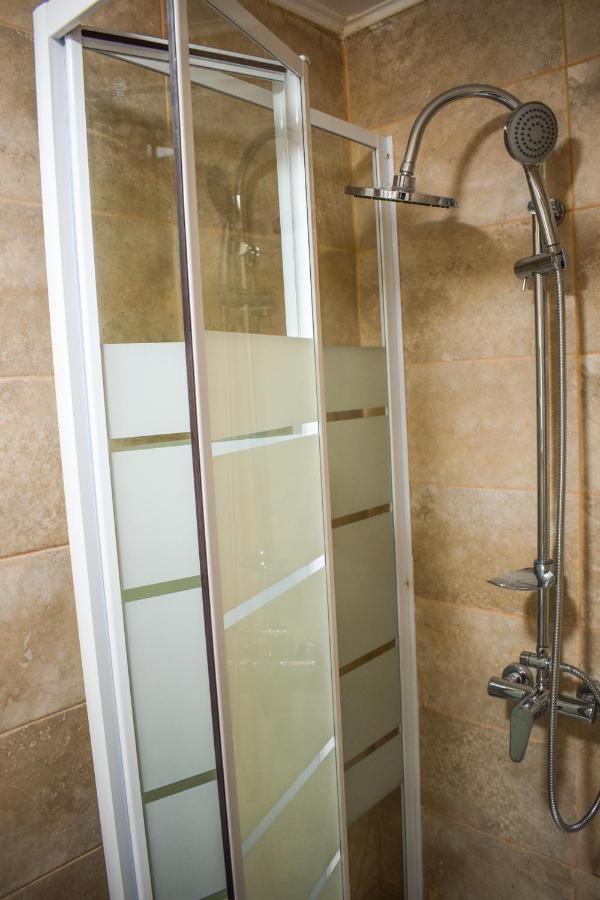 B House Rooms Iasi Luaran gambar