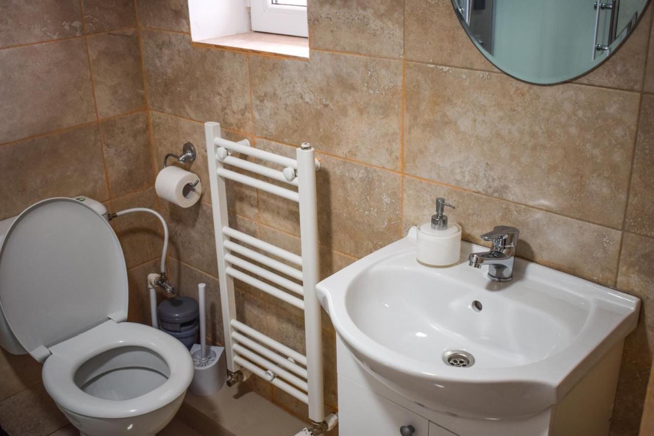 B House Rooms Iasi Luaran gambar