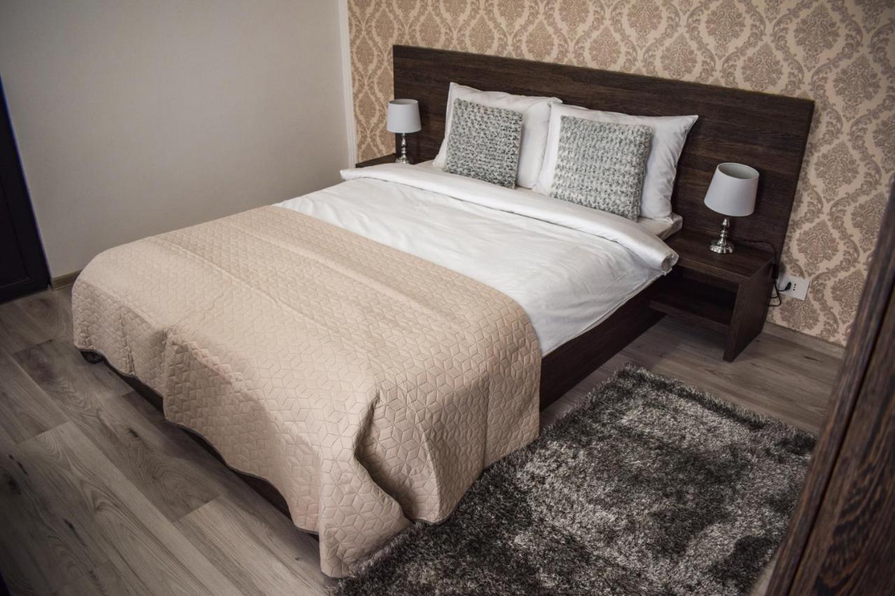 B House Rooms Iasi Luaran gambar