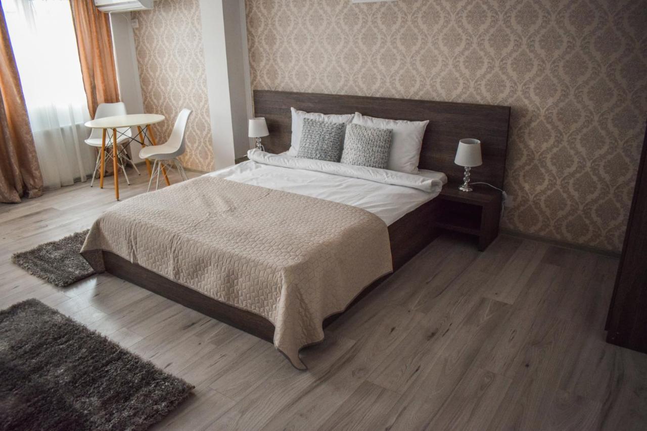 B House Rooms Iasi Luaran gambar