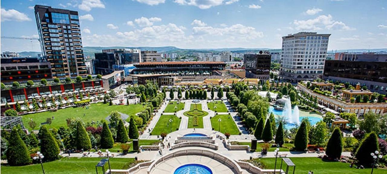 B House Rooms Iasi Luaran gambar